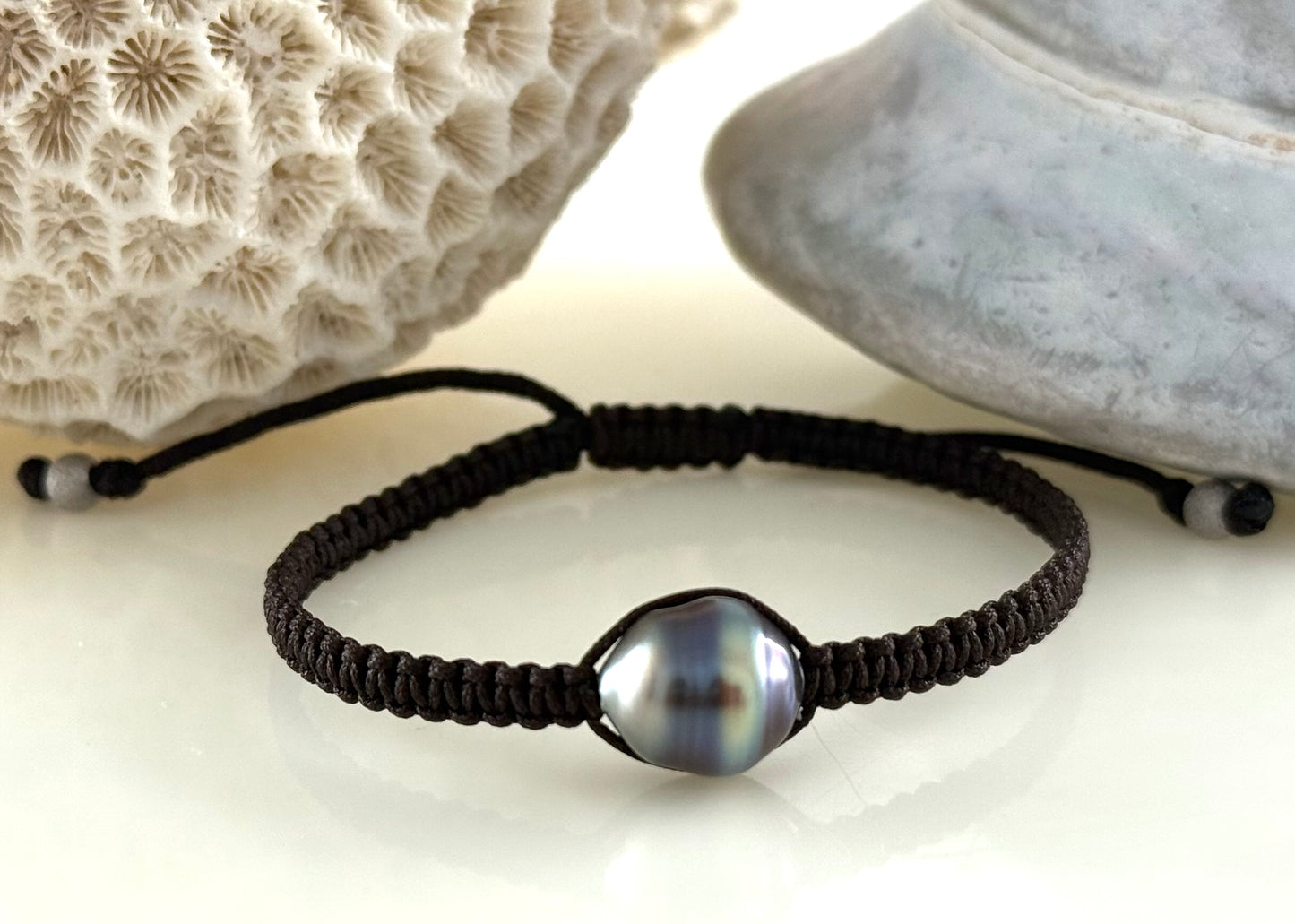 Fiji Green Purple Circle 10mm Pearl Bracelet