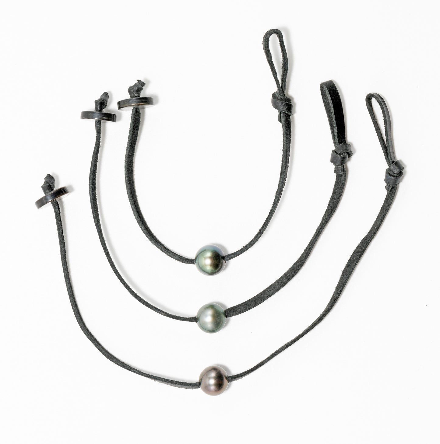 Kamoka Mana Necklace with Mother-of-Pearl Button Closure