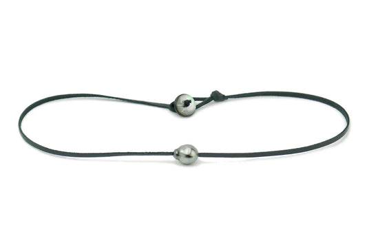 Kamoka for Men: Mana Necklace with Mother-of-Pearl Button Closure