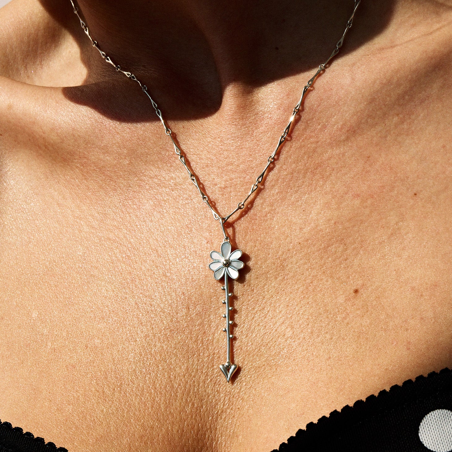 Bloom Wand Pendant in sterling silver with luminous mother-of-pearl on a small waterdrop link chain