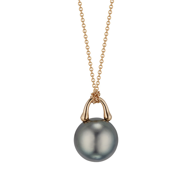 Roseate TreasureLock pendant featuring an 10mm Tahitian cultured pearl set in 18K rose gold. A modern heirloom designed to showcase the exceptional beauty of a single Tahitian pearl.