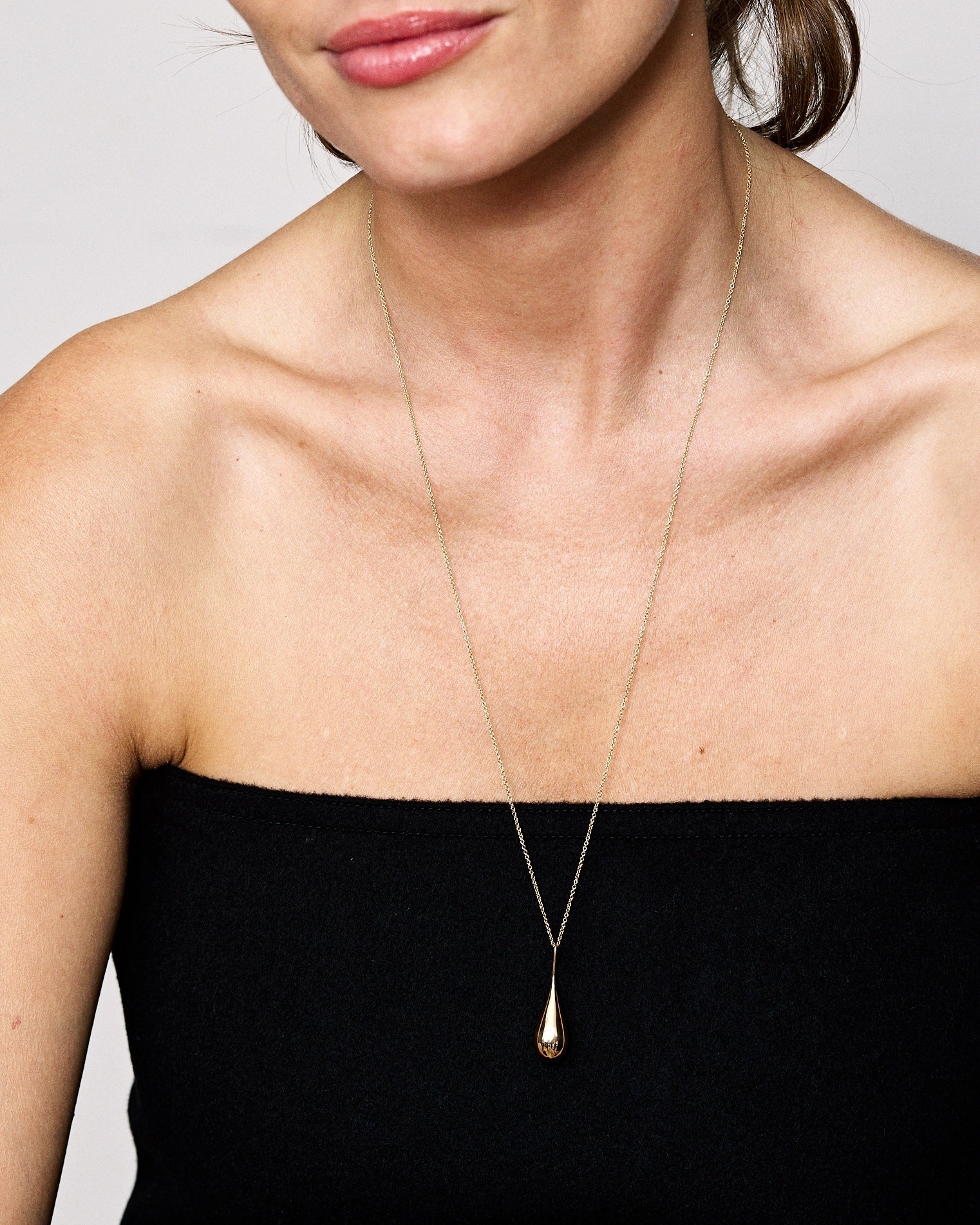 Roseate WaterDrop large pendant in 14k rose gold with mother-of-pearl
